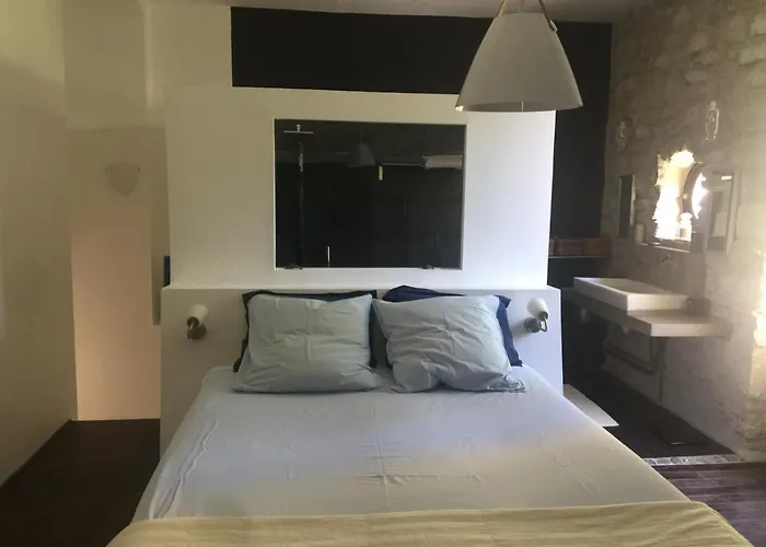 Mont Milan Villa *
